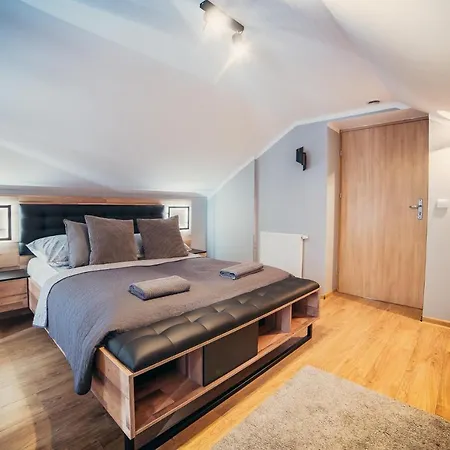 Hotel Gosciniec Pod Lilijka *