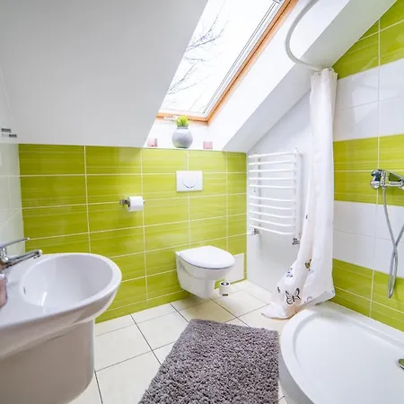 Hotel Gosciniec Pod Lilijka *