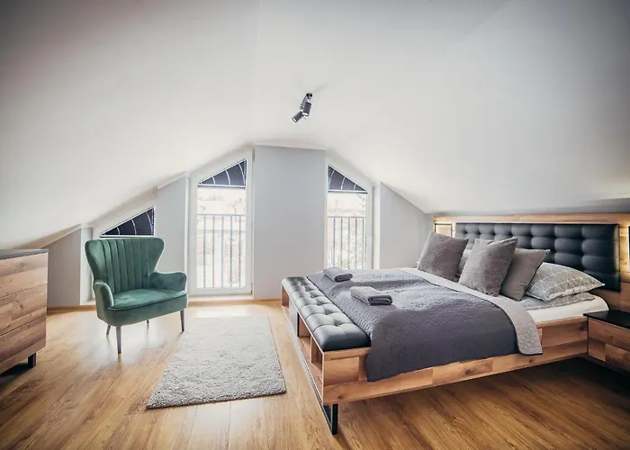 Gosciniec Pod Lilijka * Podzamcze (Zawiercie)