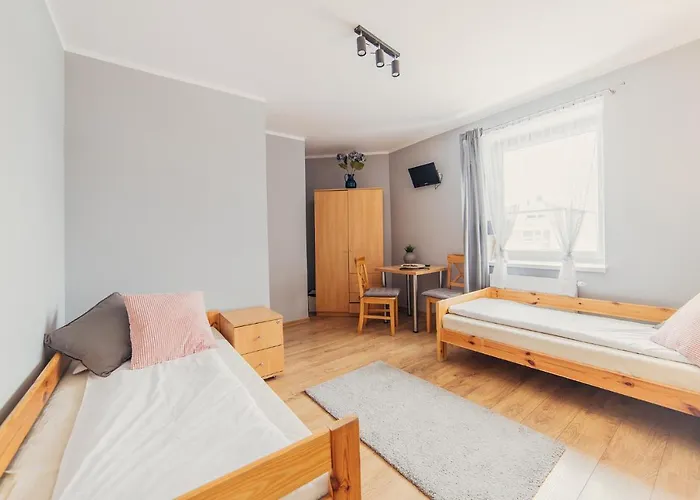 Gosciniec Pod Lilijka * Podzamcze (Zawiercie)