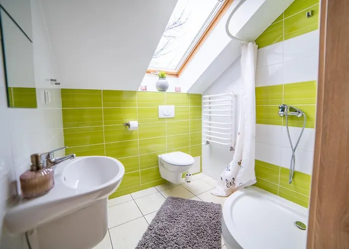 Hotel Gosciniec Pod Lilijka *